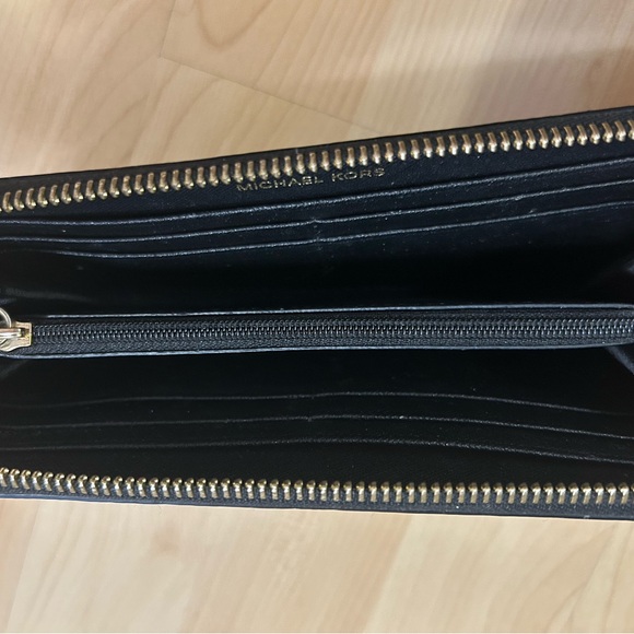 Michael Kors Black Zip Wallet - Picture 2 of 5